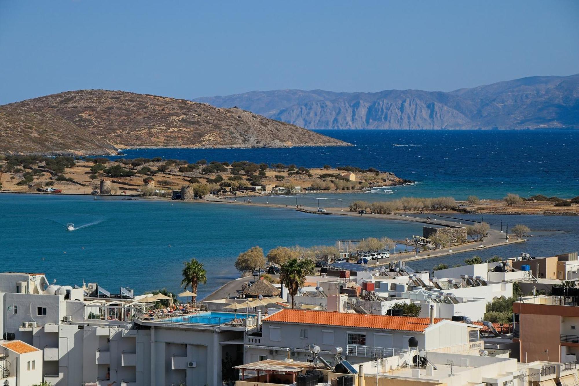 Milos Elounda